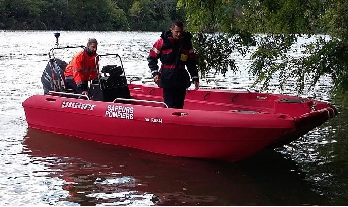 Bateau Multi à porte basculante  Gamme Etelium