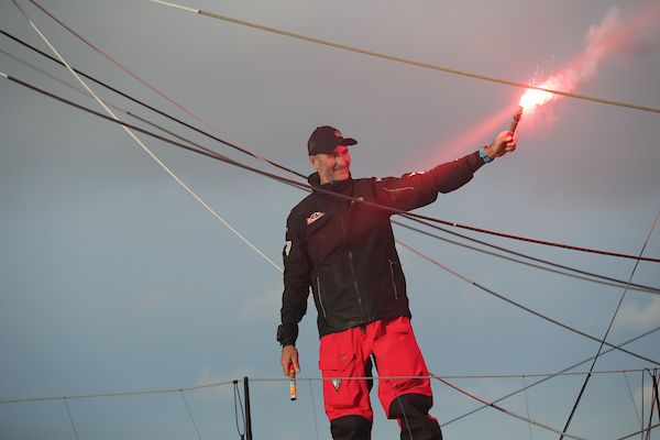 Victoire de Jeremie Beyou sur la Vendée-Arctique