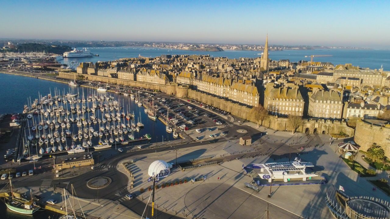 Energy Observer à Saint-Malo